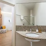 Guestready - Timber-framed Luxe Apartment Porto
